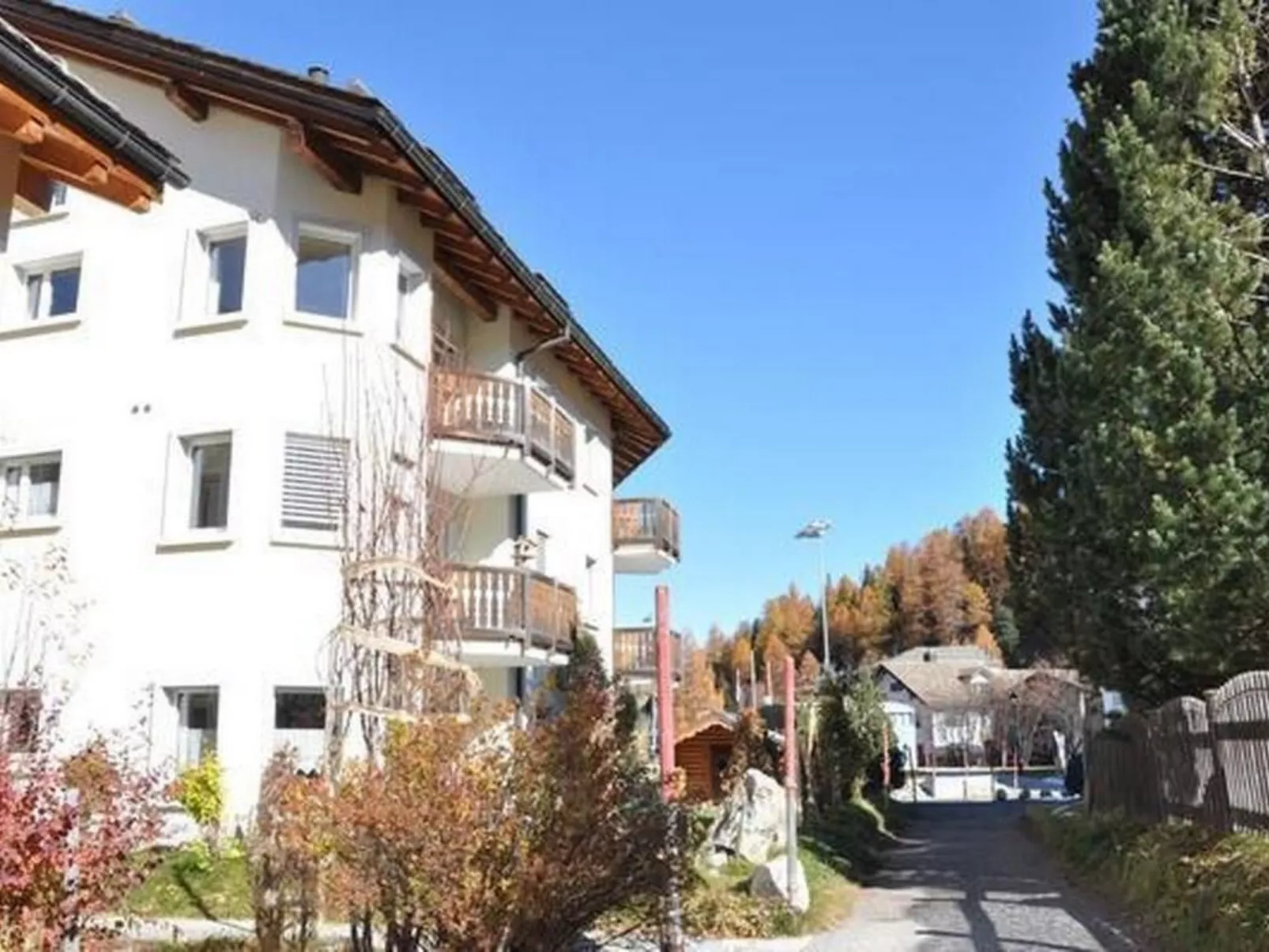 Chesa Sunasain V7-Buiten