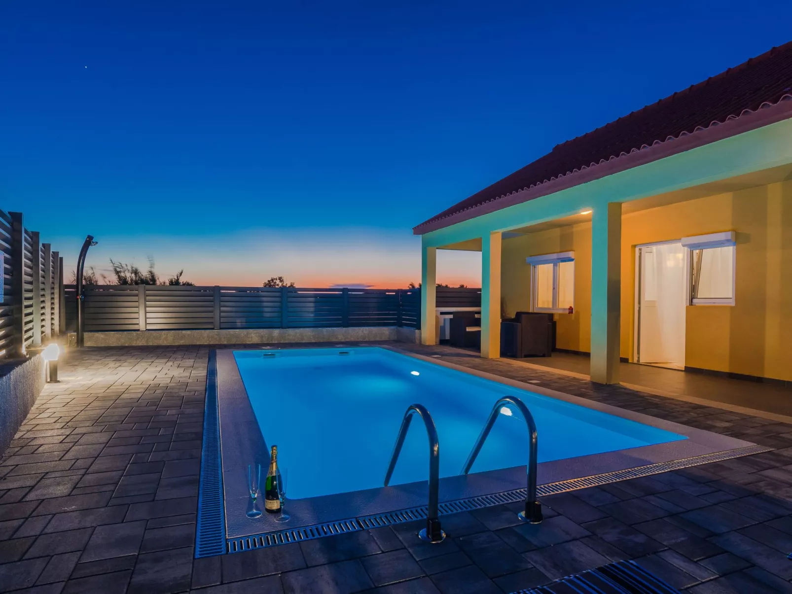 Haus Marijan mit privatem Pool - Agentur TA Leut-Buiten