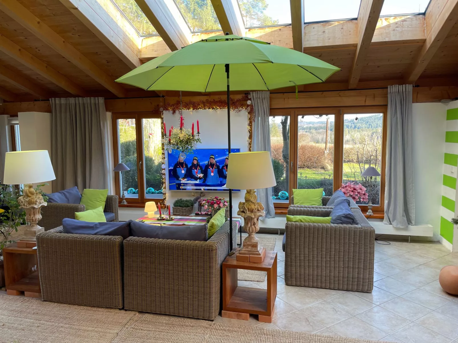 Mit Panoramablick-Binnen