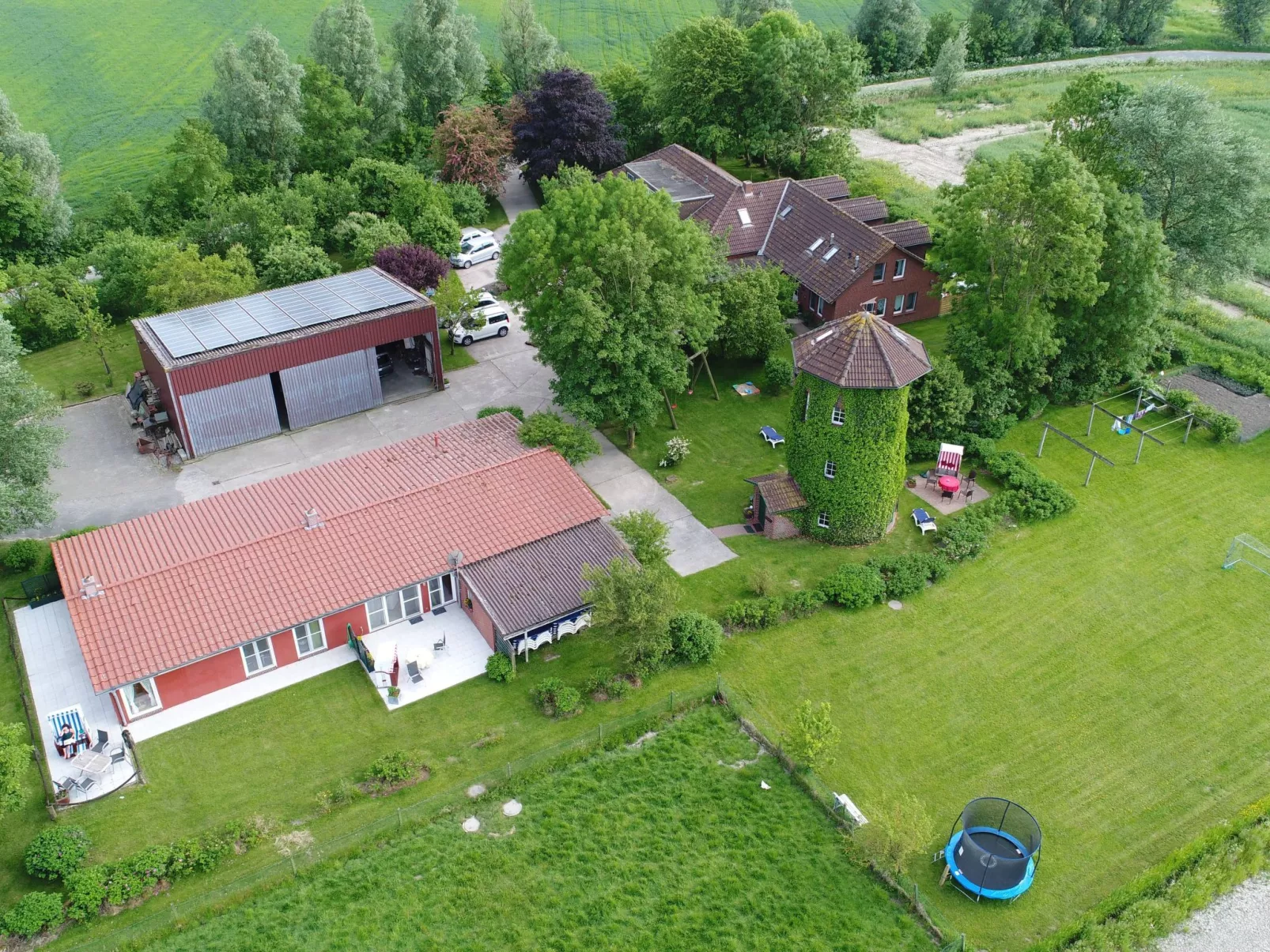 In Pilsum mit Großem Garten-Buiten