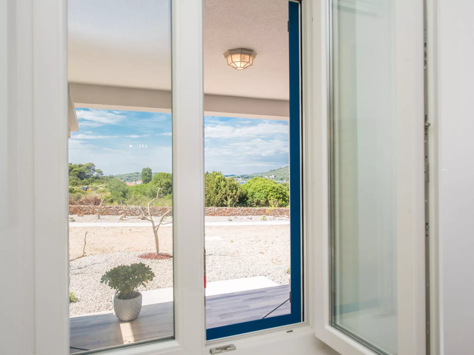 "Ivana" mit Blick auf das Wasser-Buiten