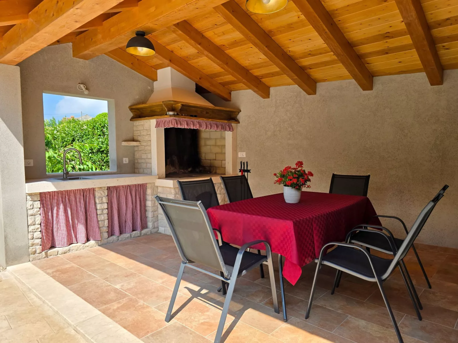 Typisch istrisches Steinhaus Brnistra in Rakalj-Buiten