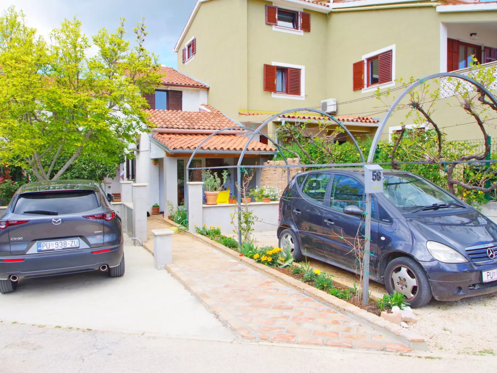 Studio "Goga" mit Terrasse, 800 m vom Strand entfernt-Buiten