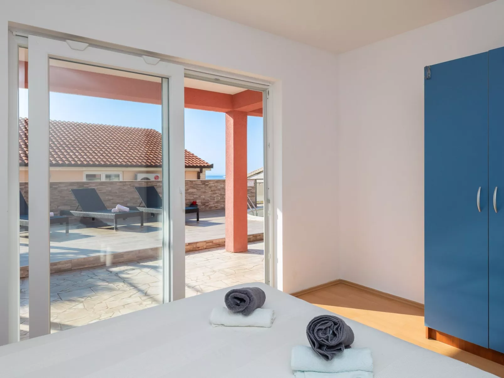 Für 12 Personen in Stanići, Dalmatien (Mitteldalmatien)-Image-tags.info