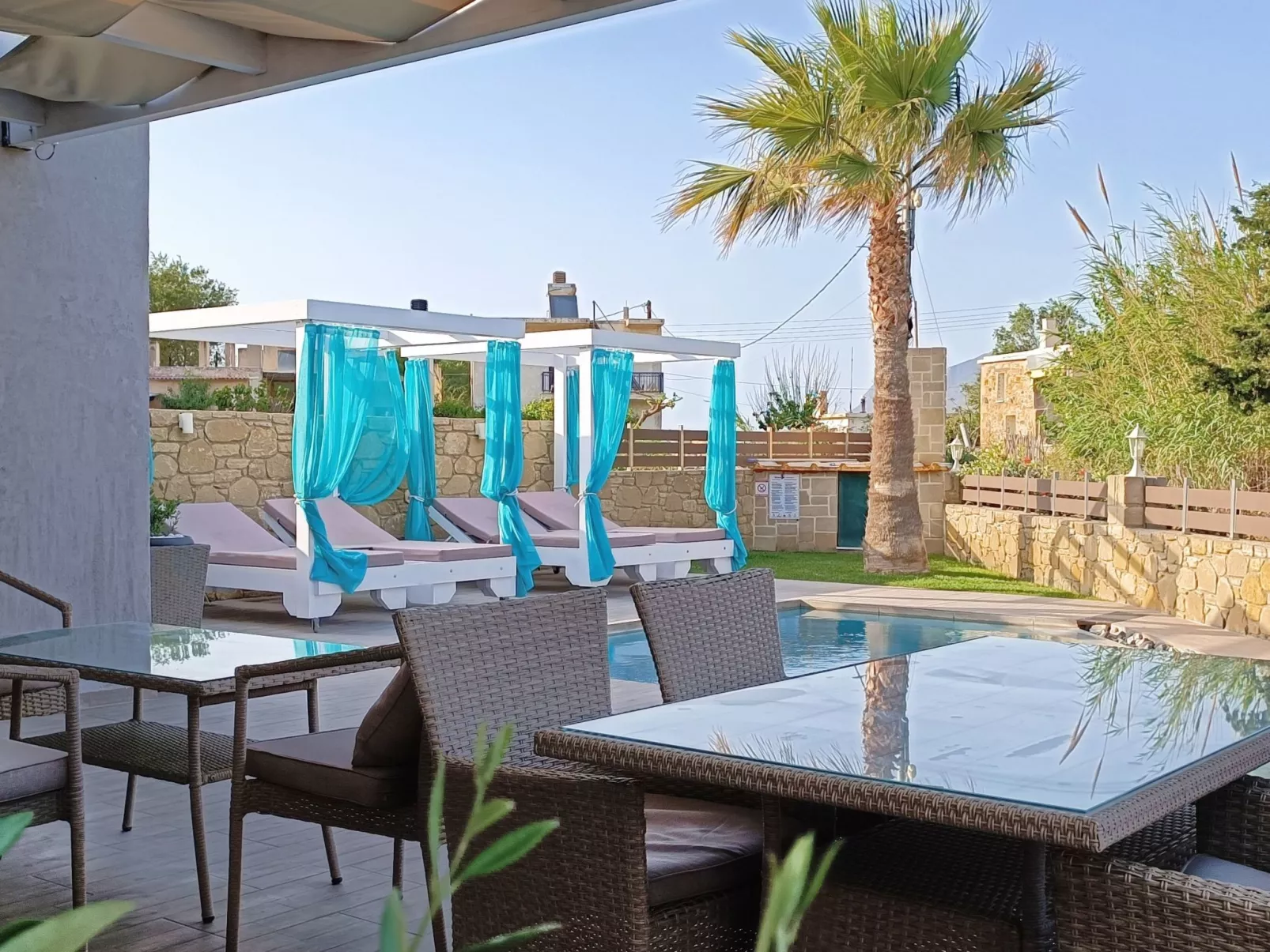 MAKRAKIS ALEXANDROS-Binnen