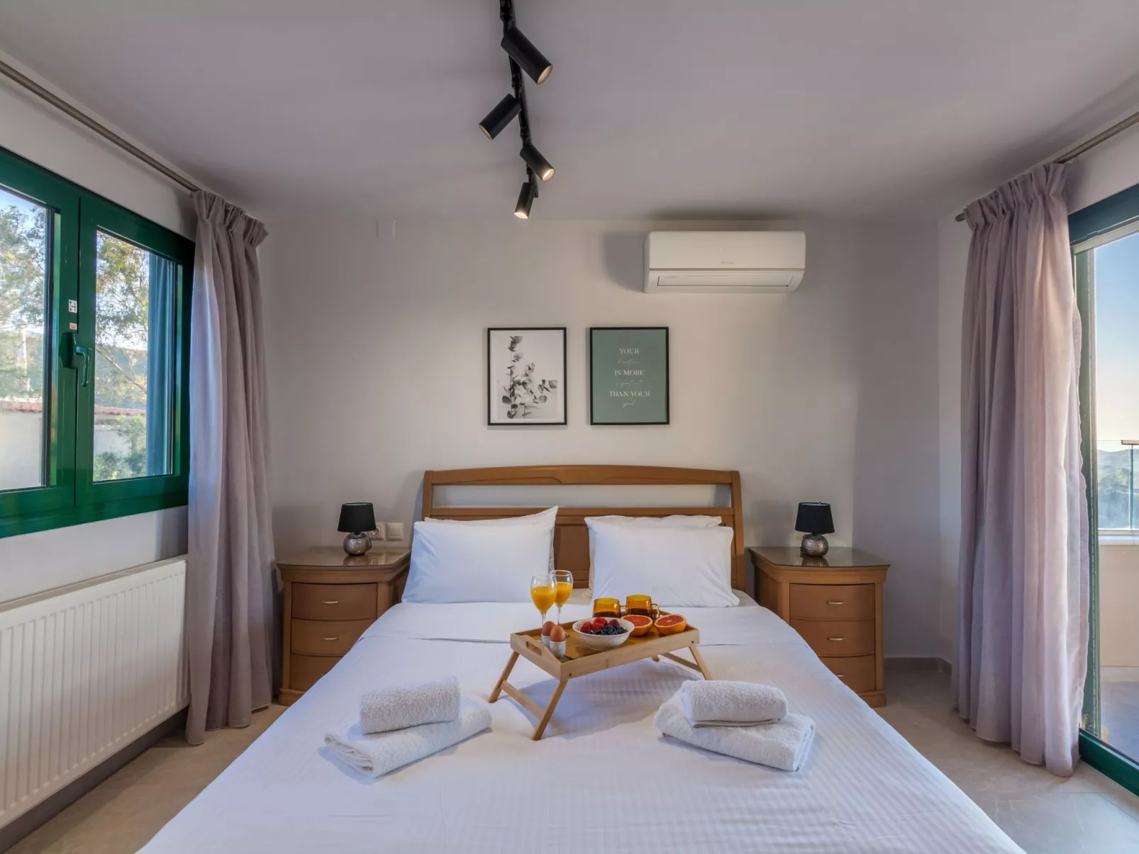 Ferienvilla mit privatem Pool-Binnen