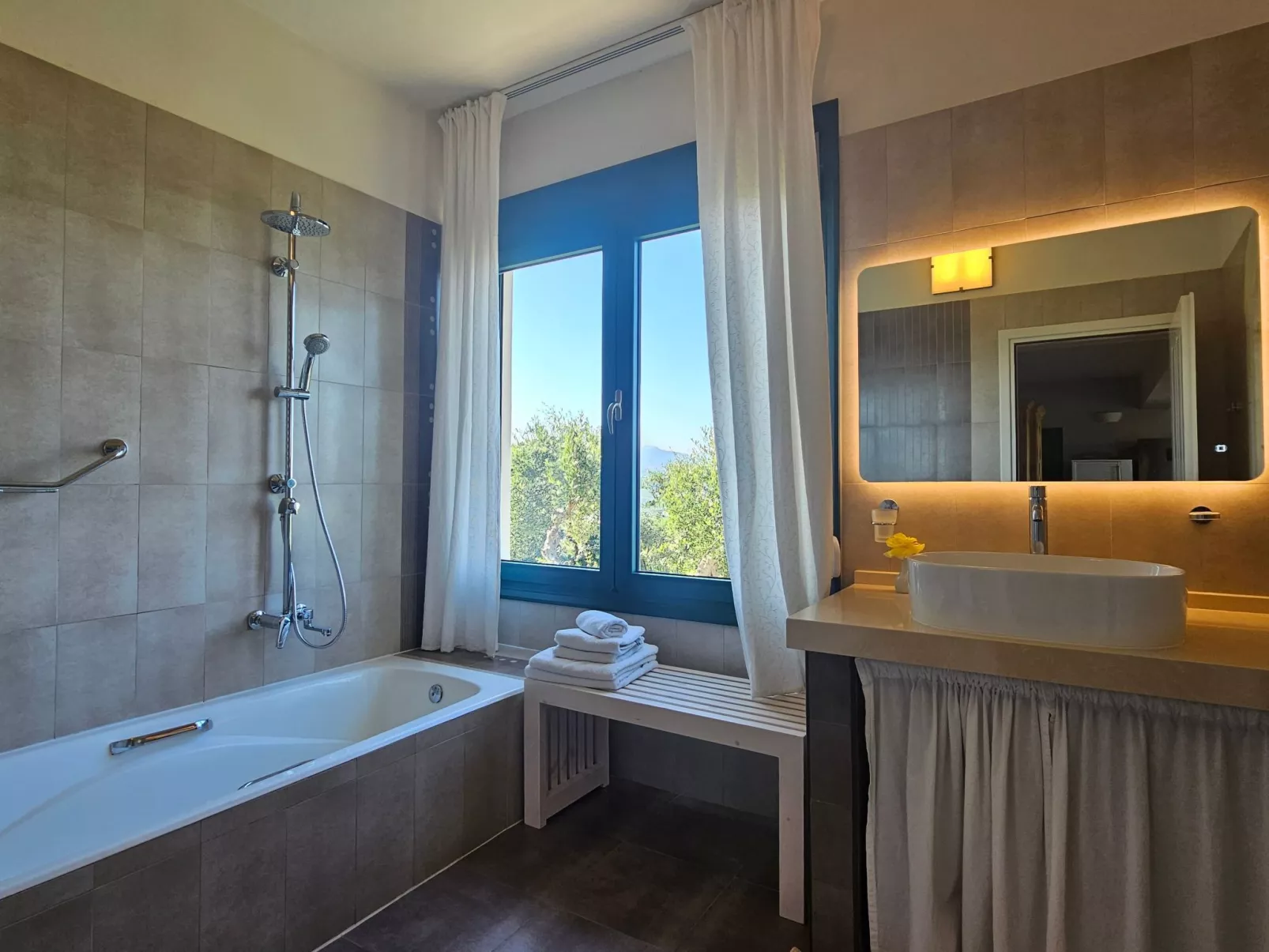 Villa Europa-Image-tags.info