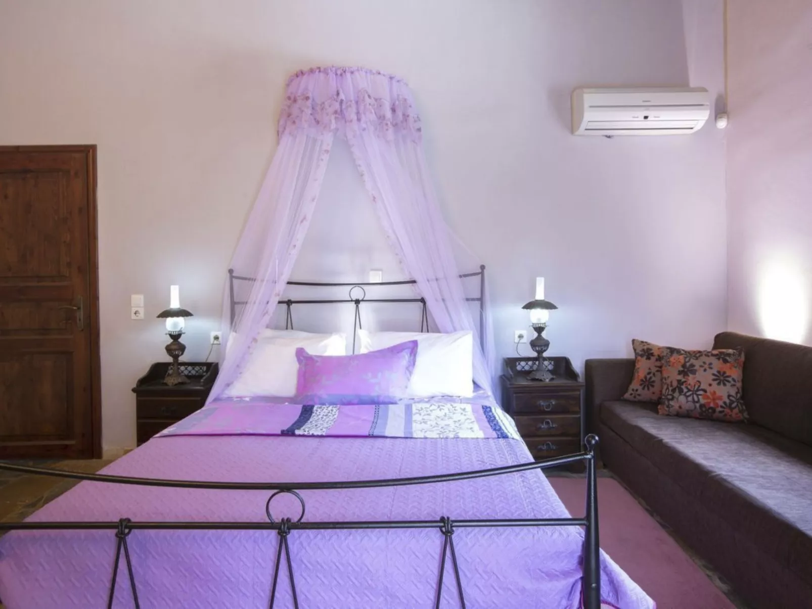 Schönes Haus in Apollonii mit privatem Pool-Binnen