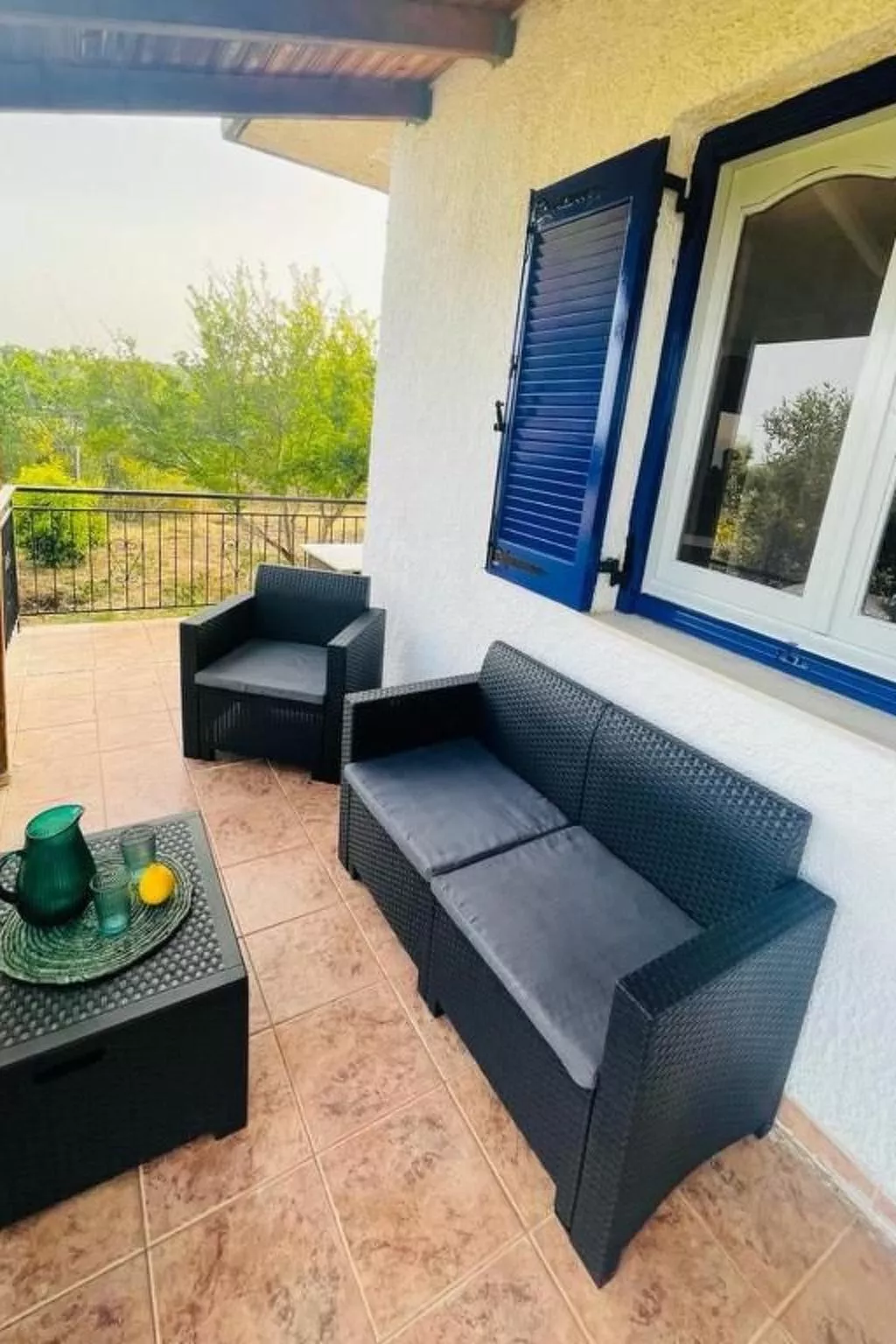 Villa Blue Cocoon mit Meerblick-Binnen