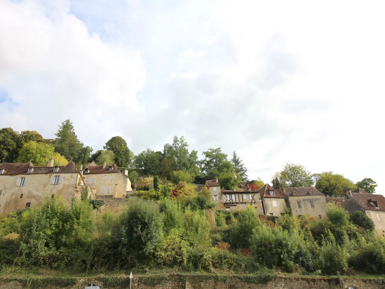 Fachwerkhaus "gitealienor perigord"-Buiten