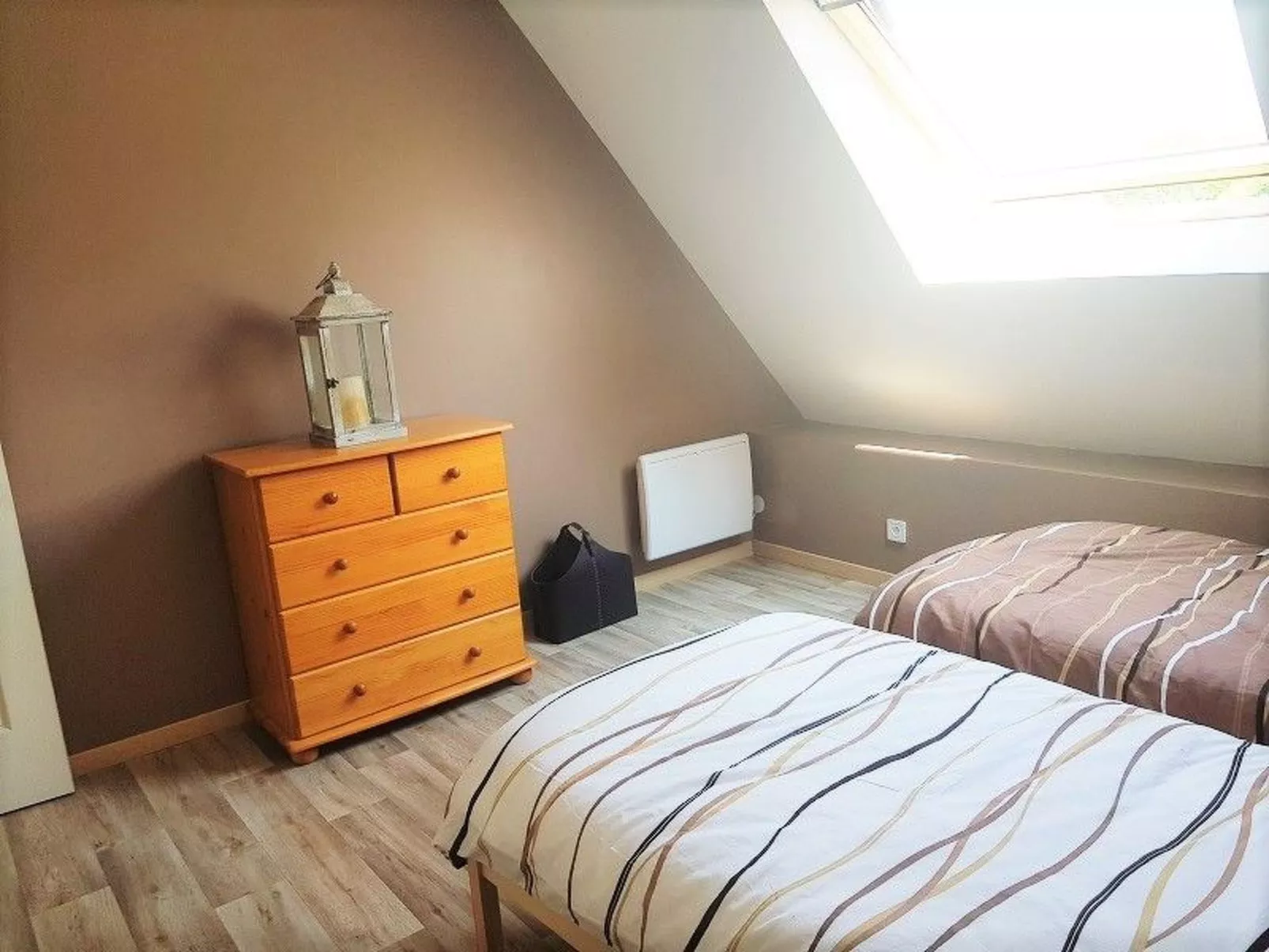 Hütte für vier Personen-Image-tags.info