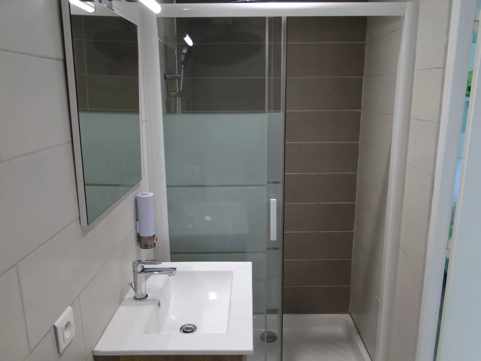 1805 Saine Montagnes du Jura mit Spa & Sauna-Binnen