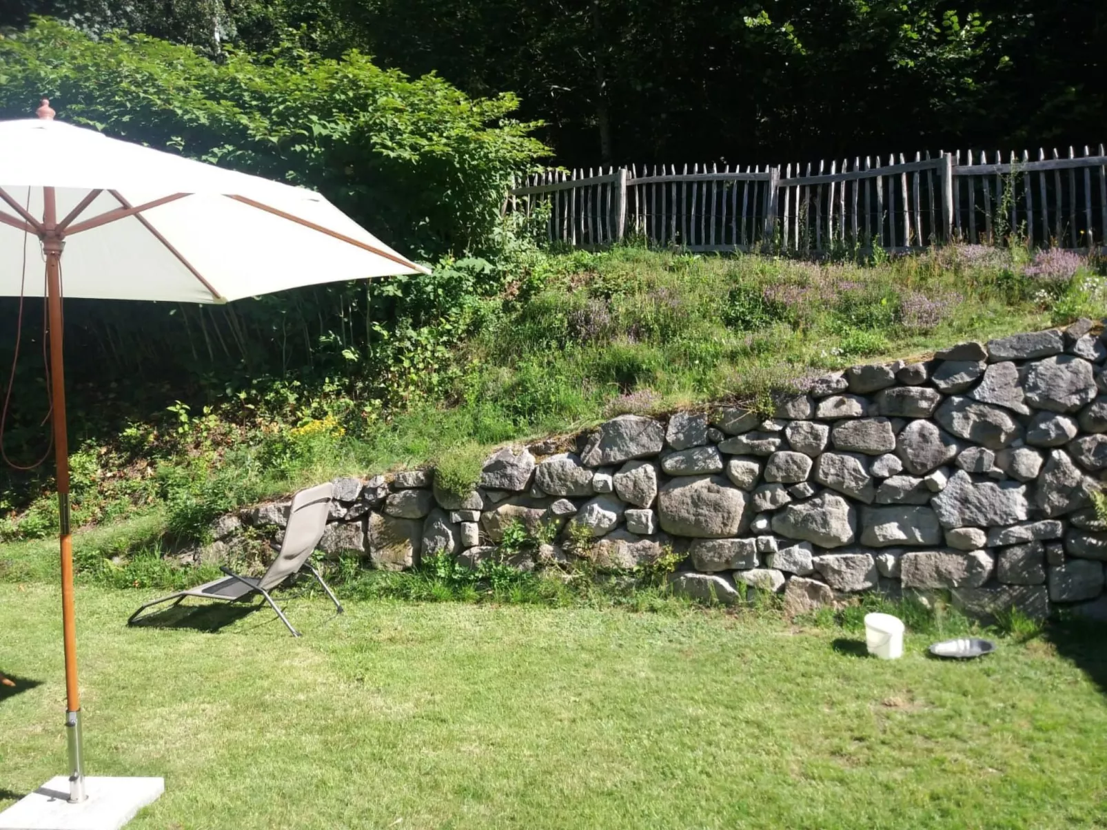 In Ventron mit eingezäuntem Garten-Buiten