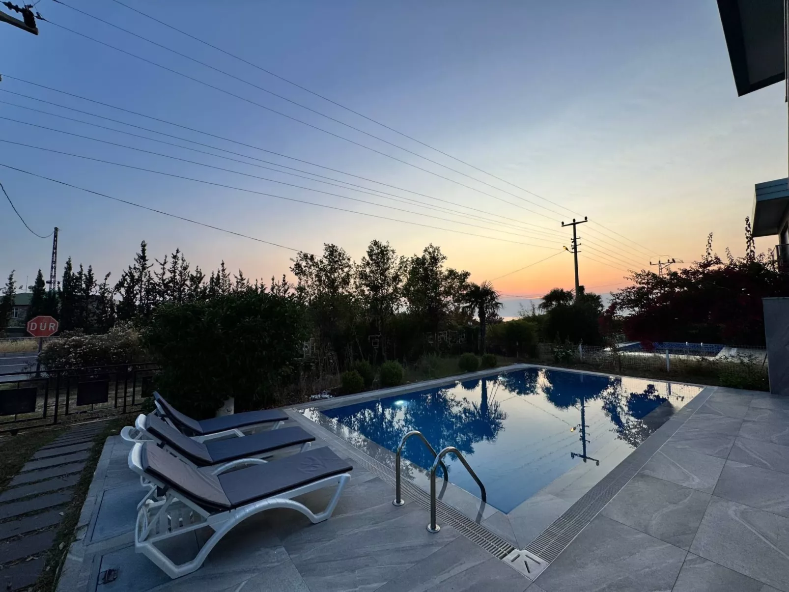 Genießen Sie Ihre sonnige Reise mit "NarVilla"-Buiten