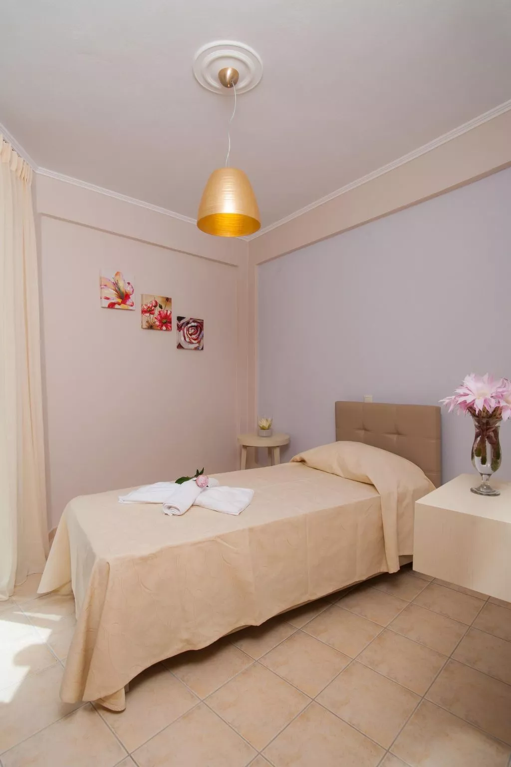 Schönes Haus in Panormos mit kleinem Garten-Binnen