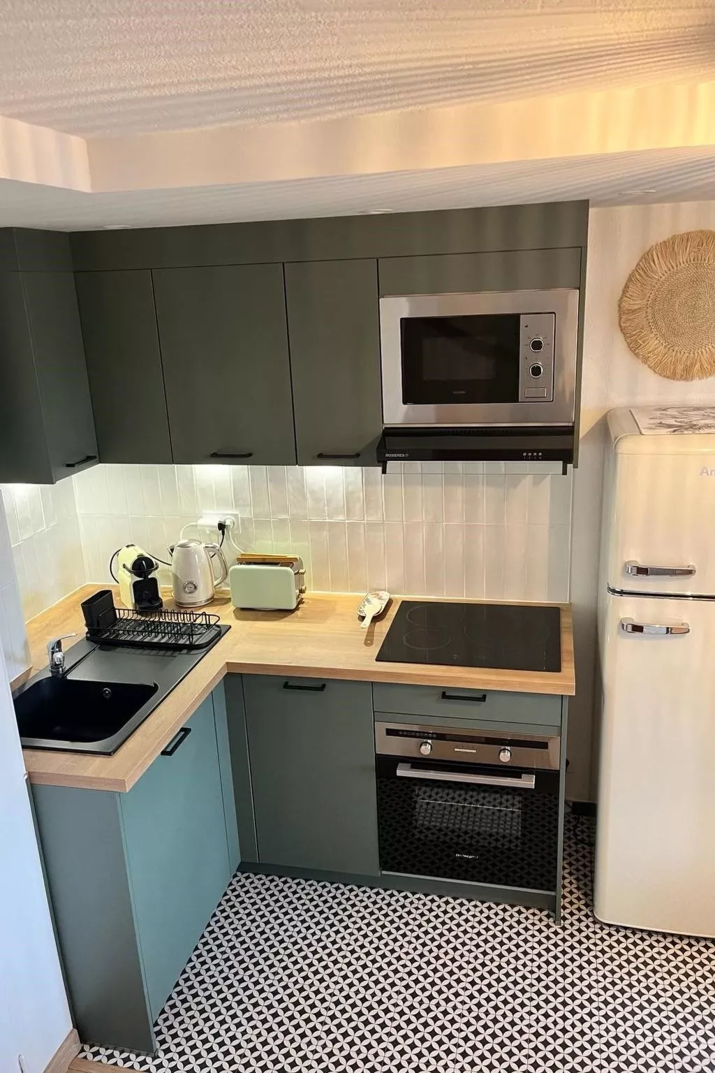 Seaside Tropical Duplex mit Pool-Binnen