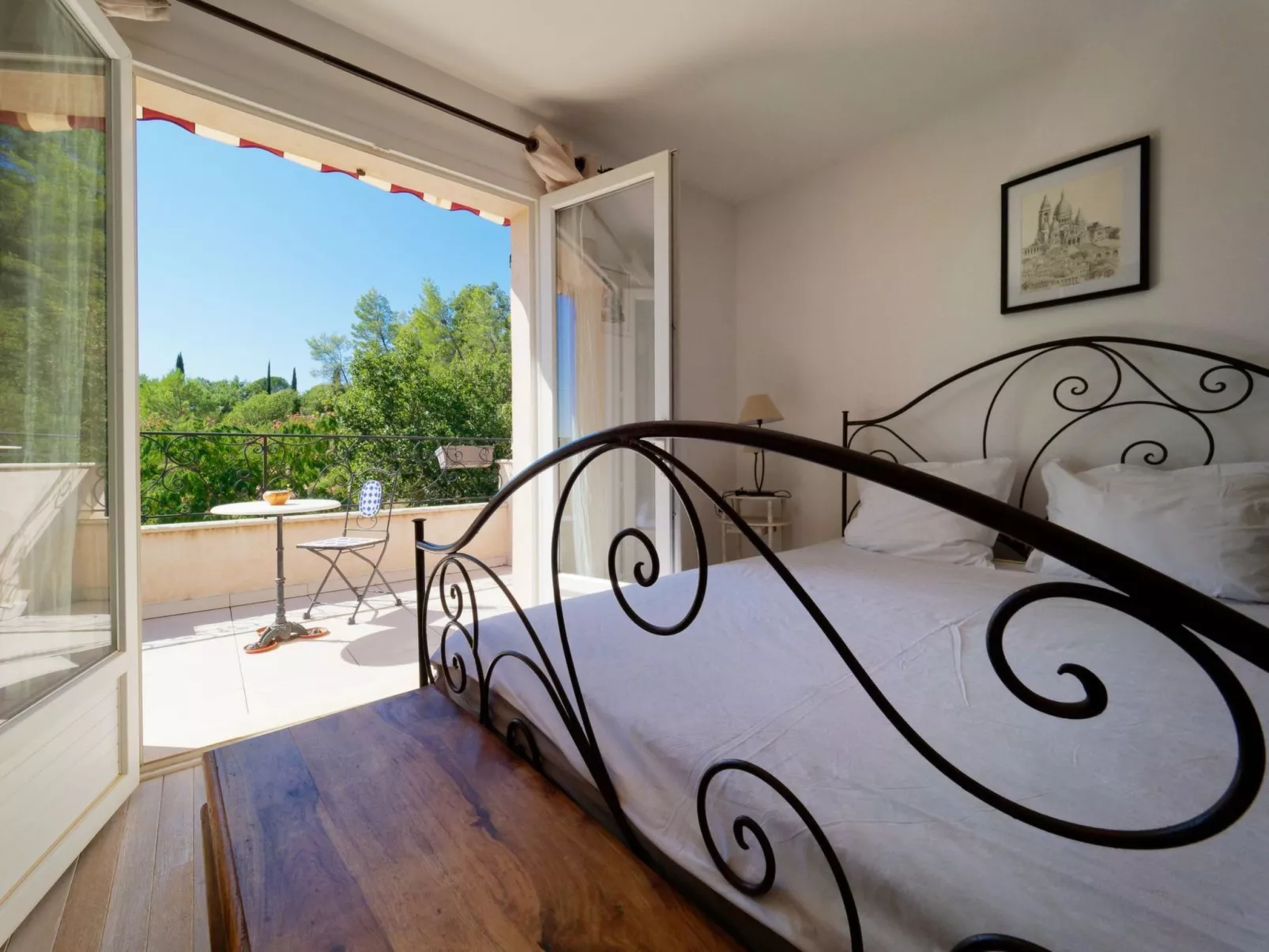 Mit eigenem Pool-Binnen