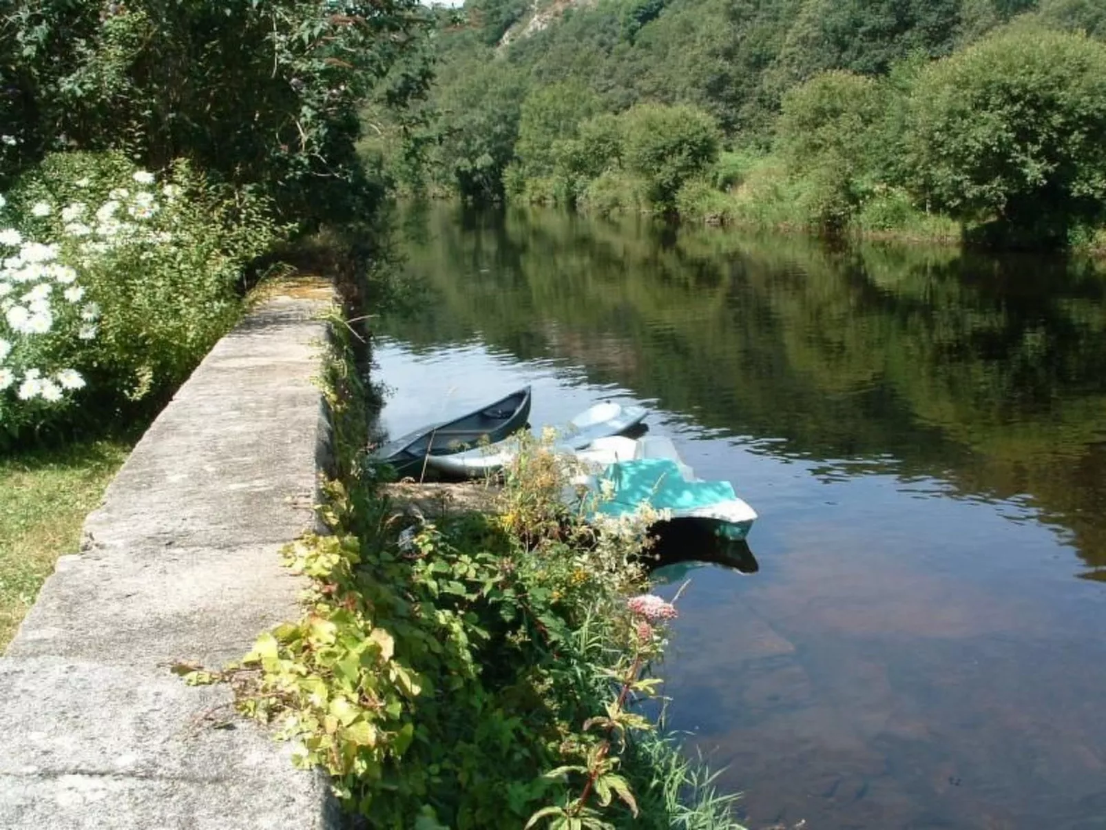 Unterkunft mit eigenem Garten und Blick auf den Fluss-Buiten