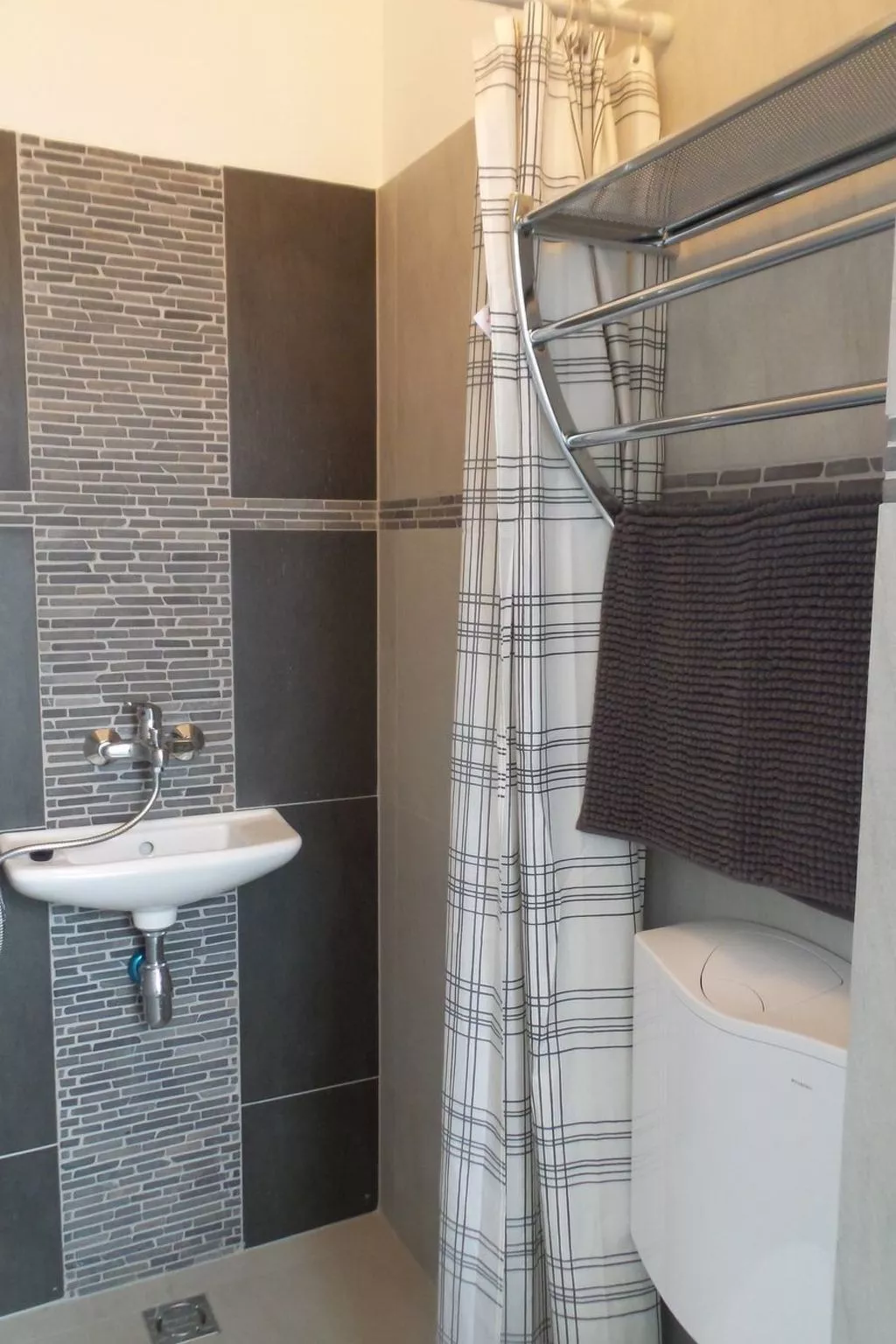 Doppelhaushälfte für sechs Personen mit Terrasse-Binnen