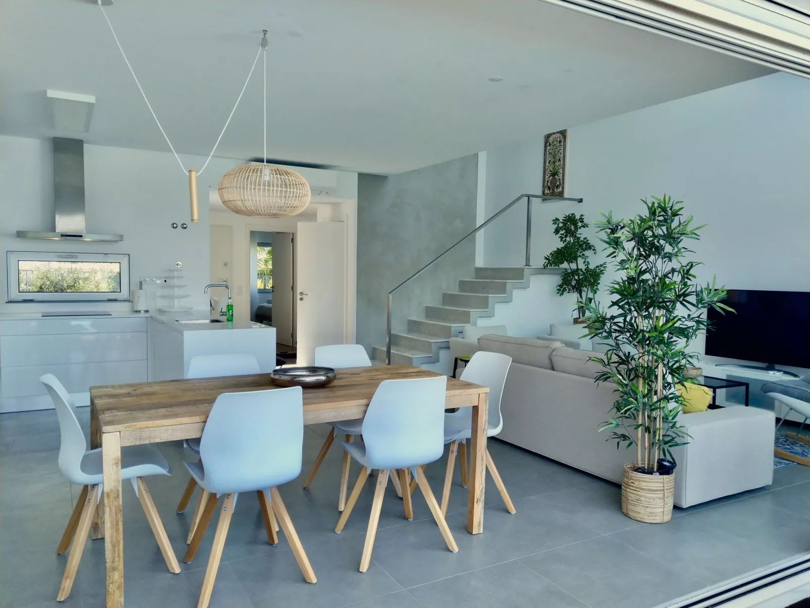 Villa Ray Design mit privatem beheizbarem Pool-Binnen