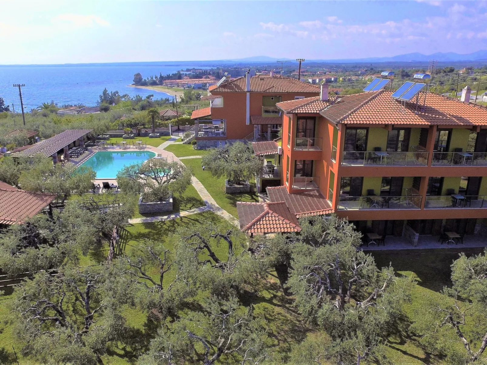 Modernes Studio für 3 Personen, Pool- und Gartenblick-Image-tags.info