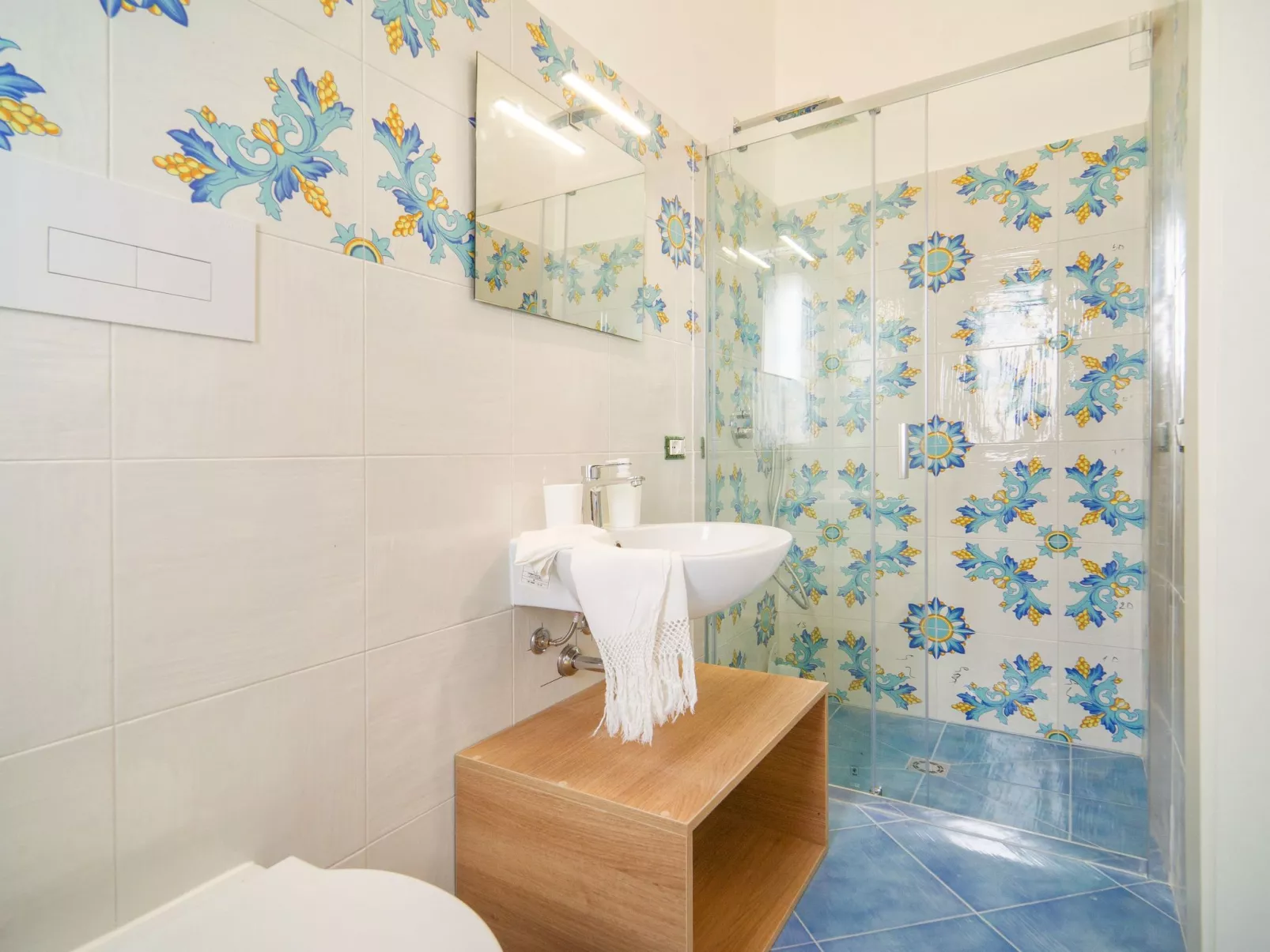 Zwei Einheiten, Luxus, Schwimmbad, Gemüsegarten-Image-tags.info