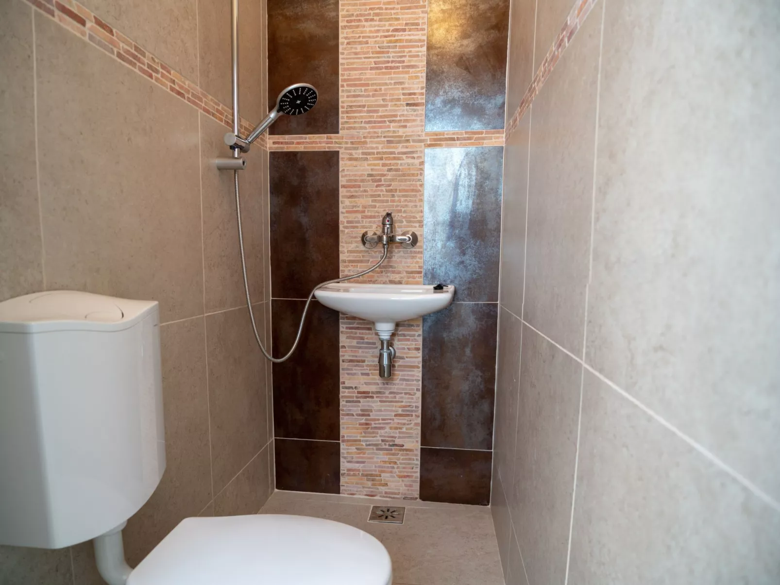 Doppelhaushälfte für sechs Personen mit Garten-Binnen