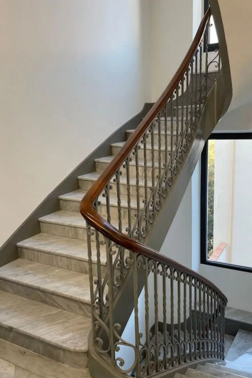 Palais Lucie Aurélie-Binnen