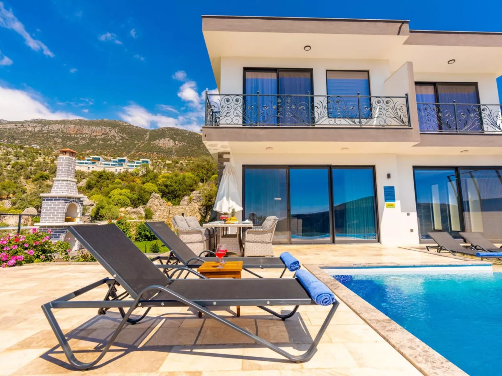 Plut-Image-tags.info