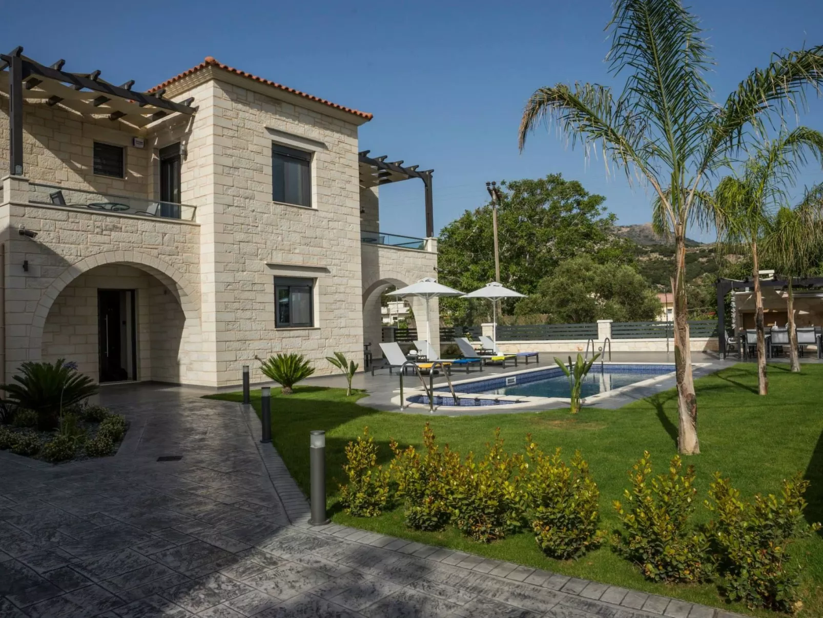 Villa am Strand mit Pool, Sauna und Barbecue-Buiten