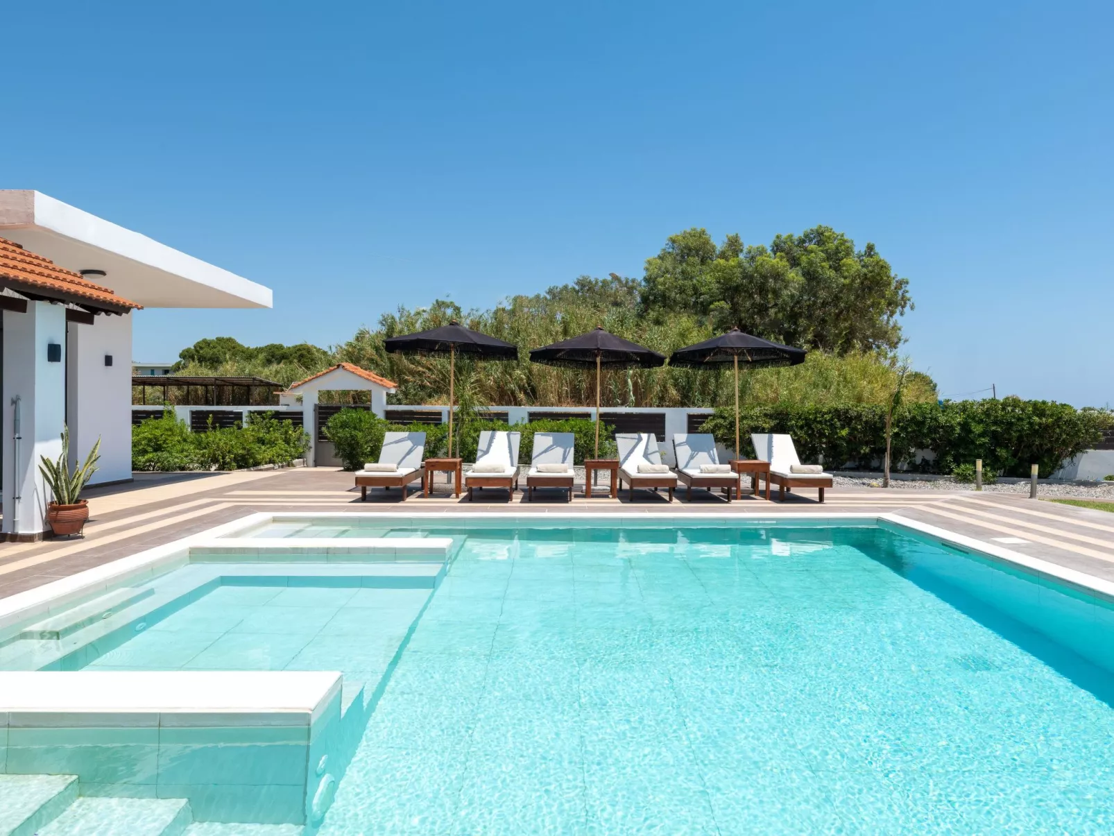 Elysianische Villa in der Nähe des Dorfes Afantou-Buiten