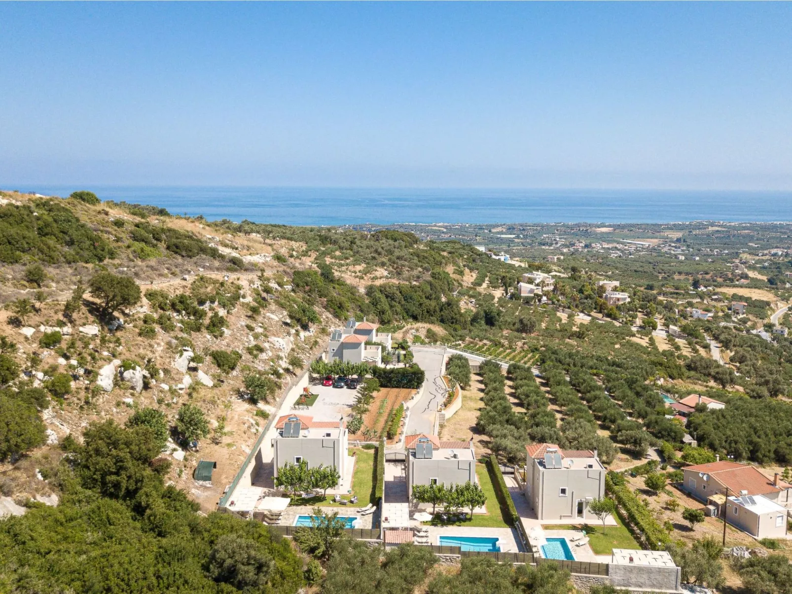 Ruhige Villa mit privatem Pool, BBQ und Kinderbereich-Buiten