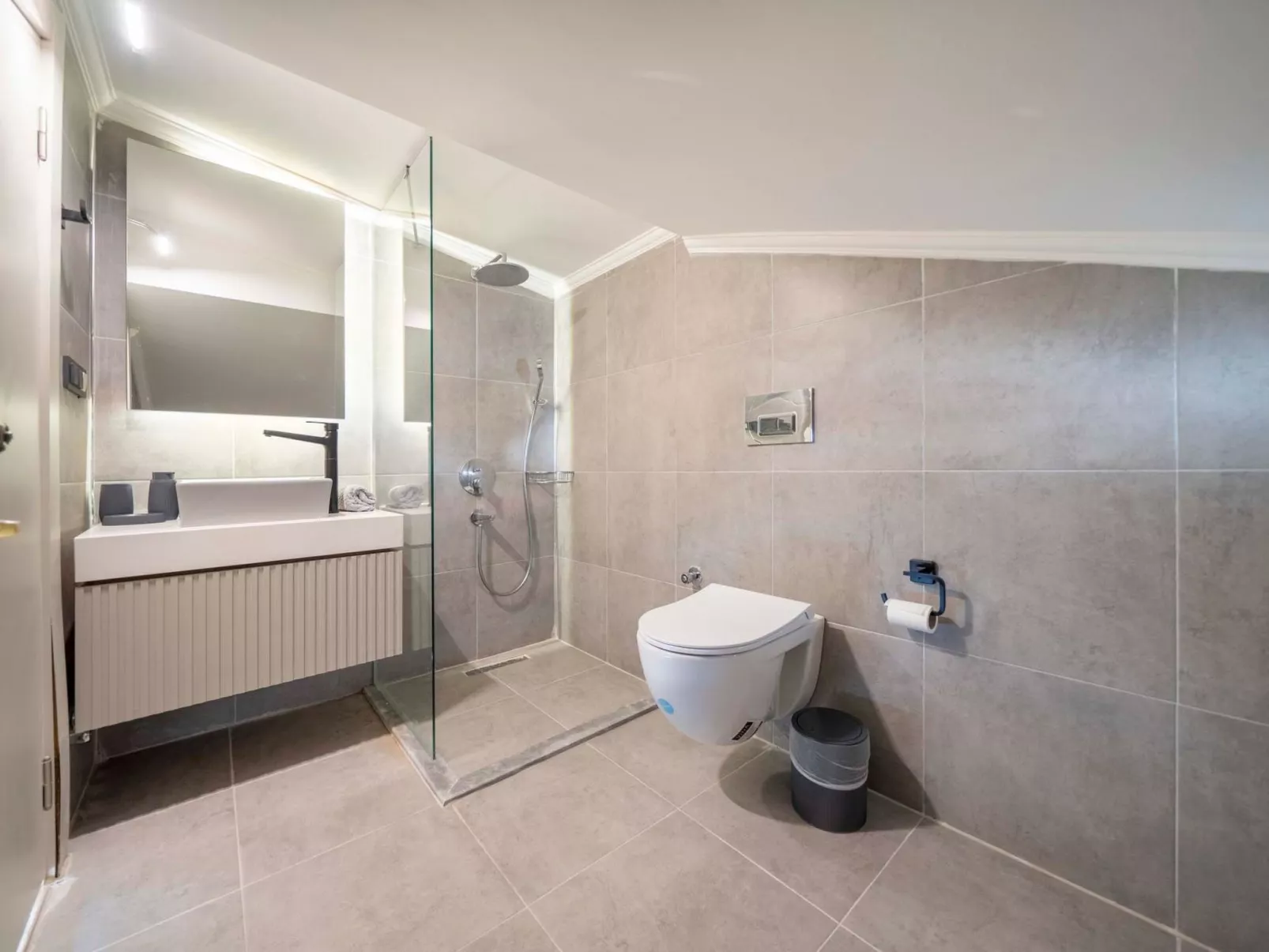 Exklusive Villa mit Infinitypool-Binnen