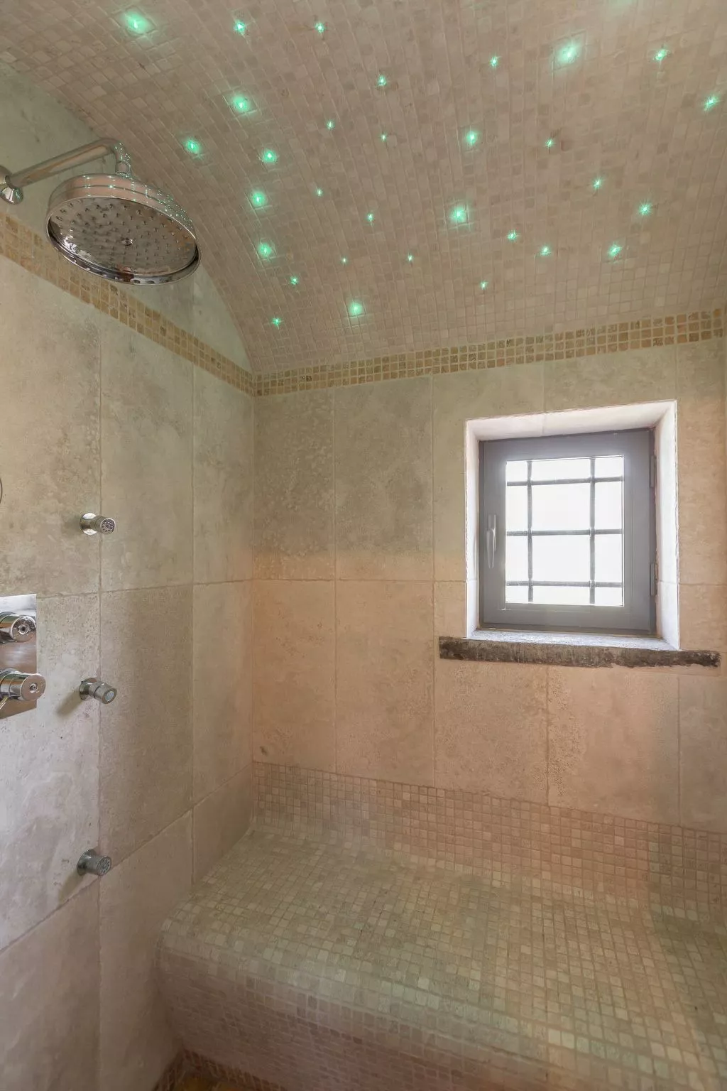 Ferienvilla "Angelo" mit Infinity-Pool-Binnen