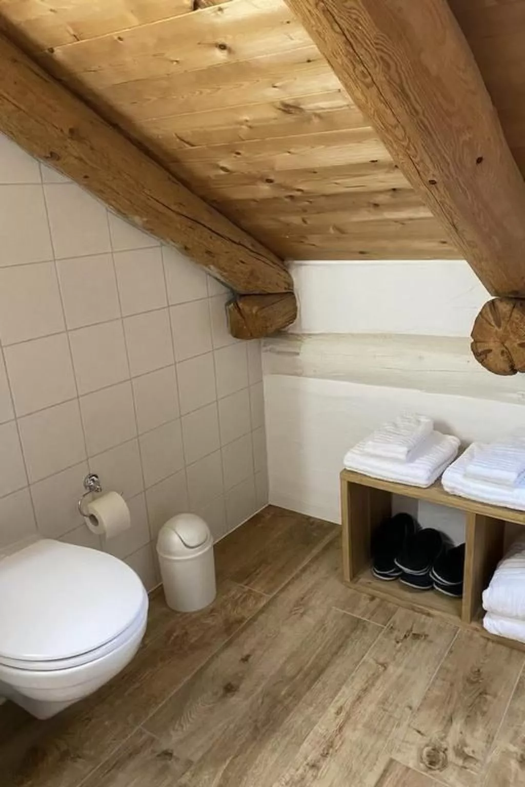 Top -Rustico mit Aussenwhirlpool beheizt und Sauna-Image-tags.info