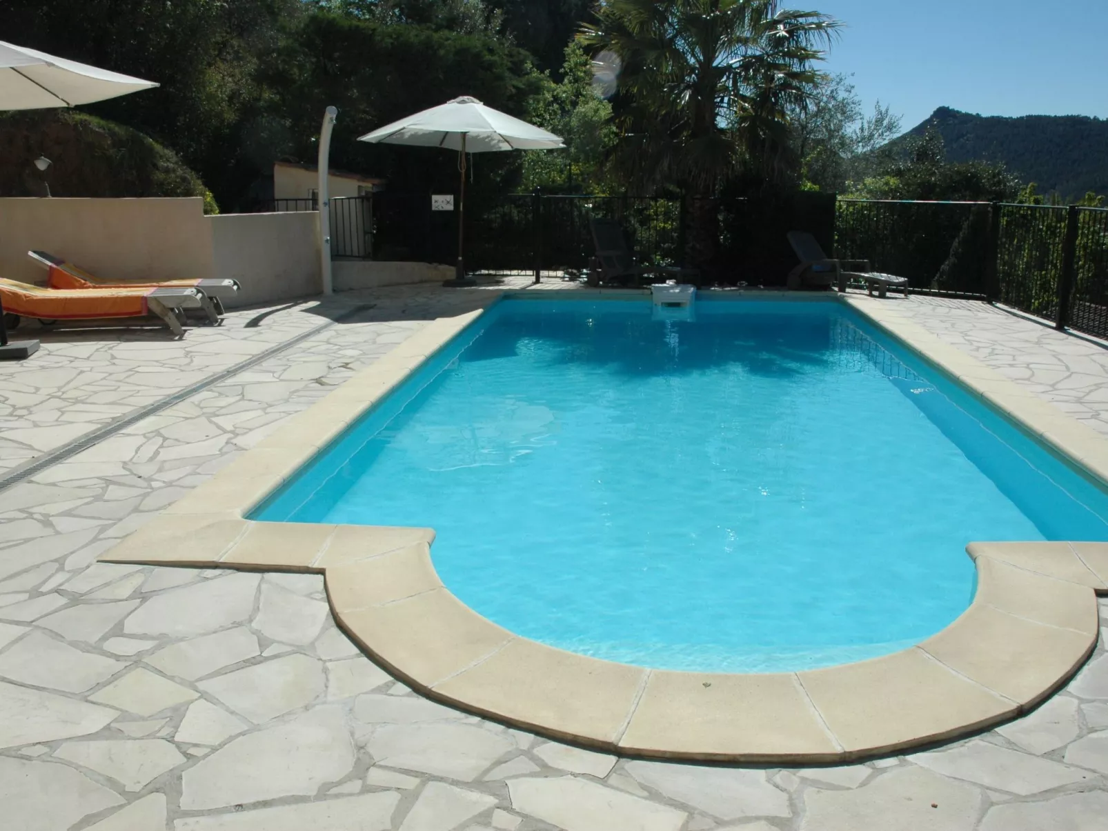 Ferienvilla "Beautiful" mit Garten, Grill und Terrasse-Buiten