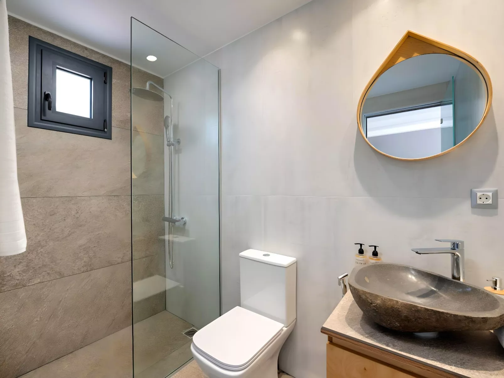 Canes Maxima Suite Privater Pool-Binnen