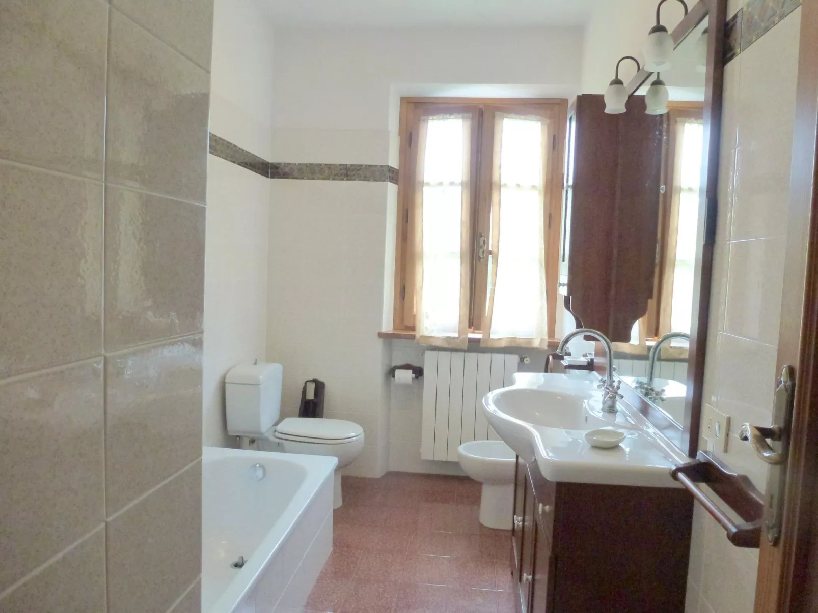 TV004 Natalia Sopra-Binnen