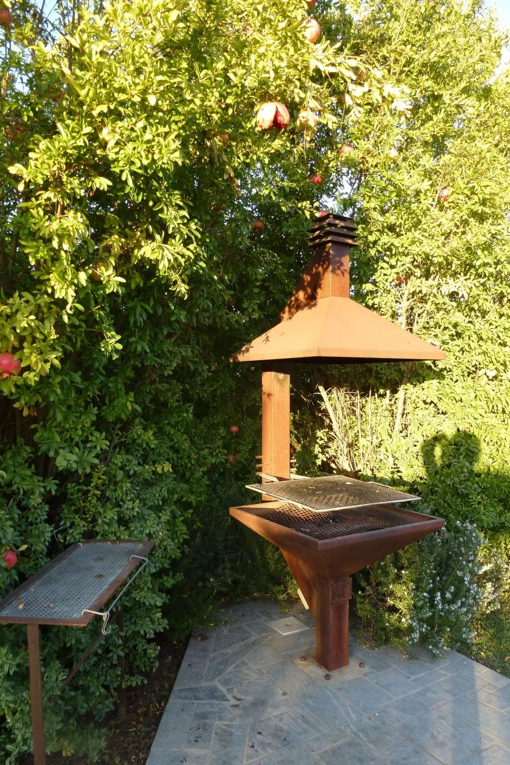 Mit Garten, Grill und Terrasse-Buiten