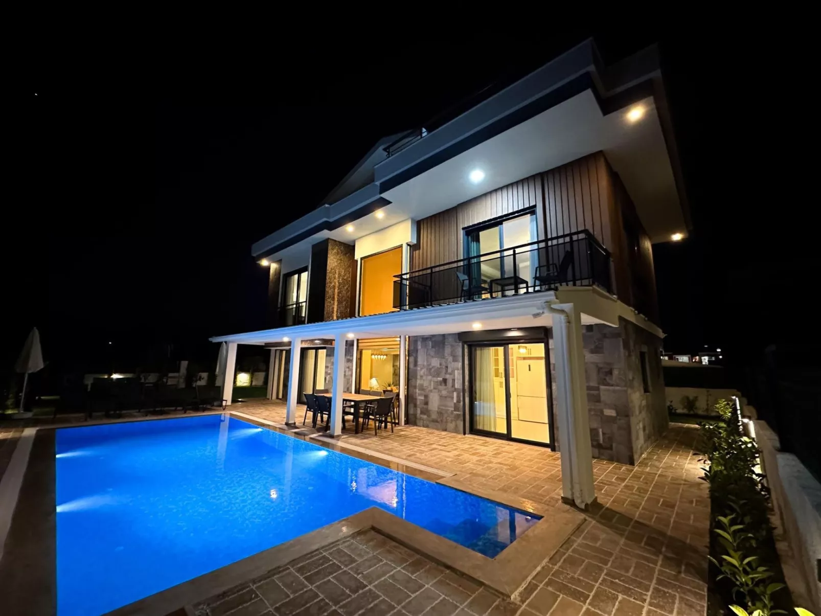 Luxuriöse Villa "Galaxy V3", 300 Meter vom Meer-Image-tags.info