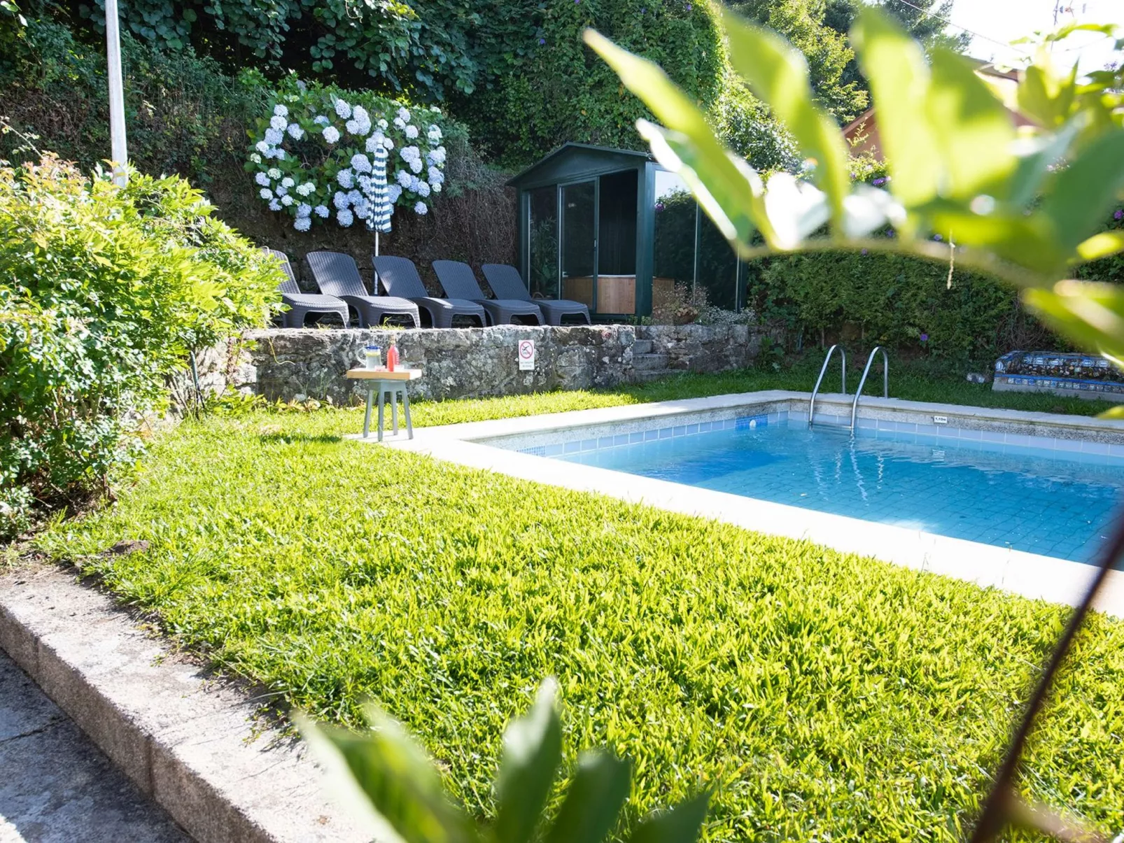 Für 12 Personen und 2 Kinder in Redondela, Costa Verde Spanien (Rías Baixas)-Image-tags.info