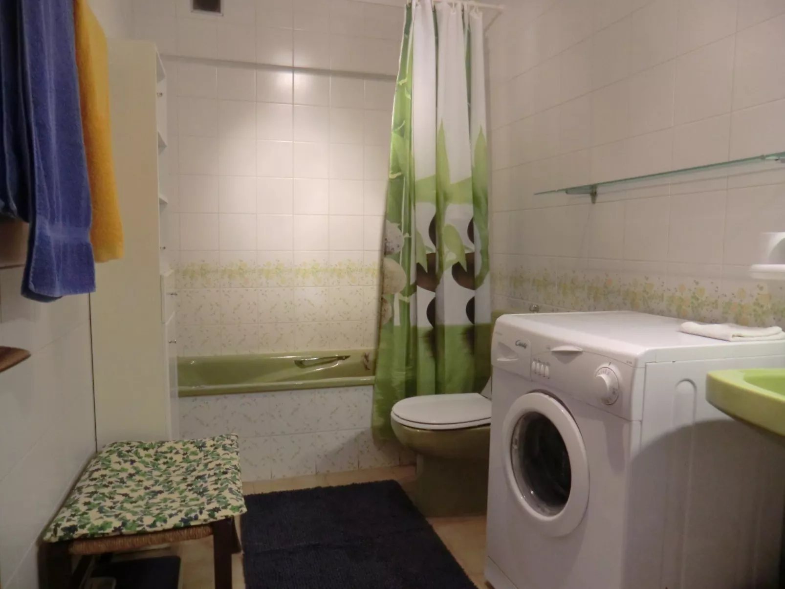 Ruhige Ferienwohnung mit Pool und Meerblick-Binnen