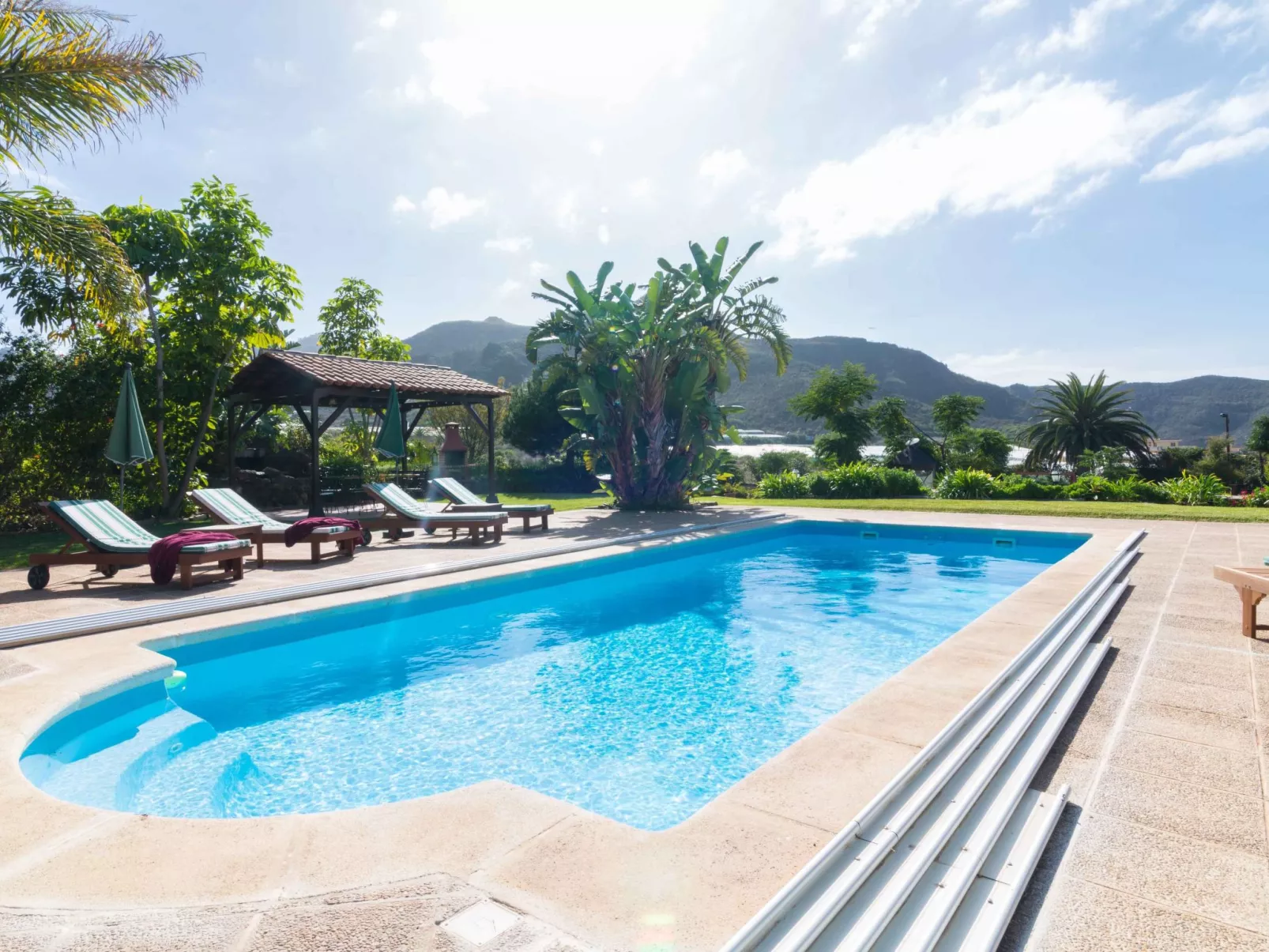 Finca Picacho "Ferienhäuser für große Gruppen"-Buiten