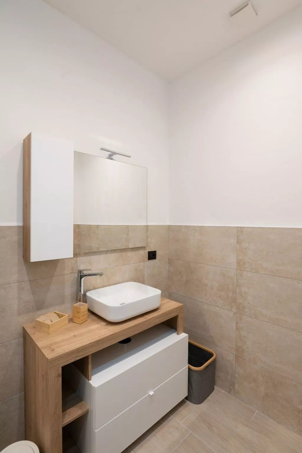 Bei Tante Gina-Binnen