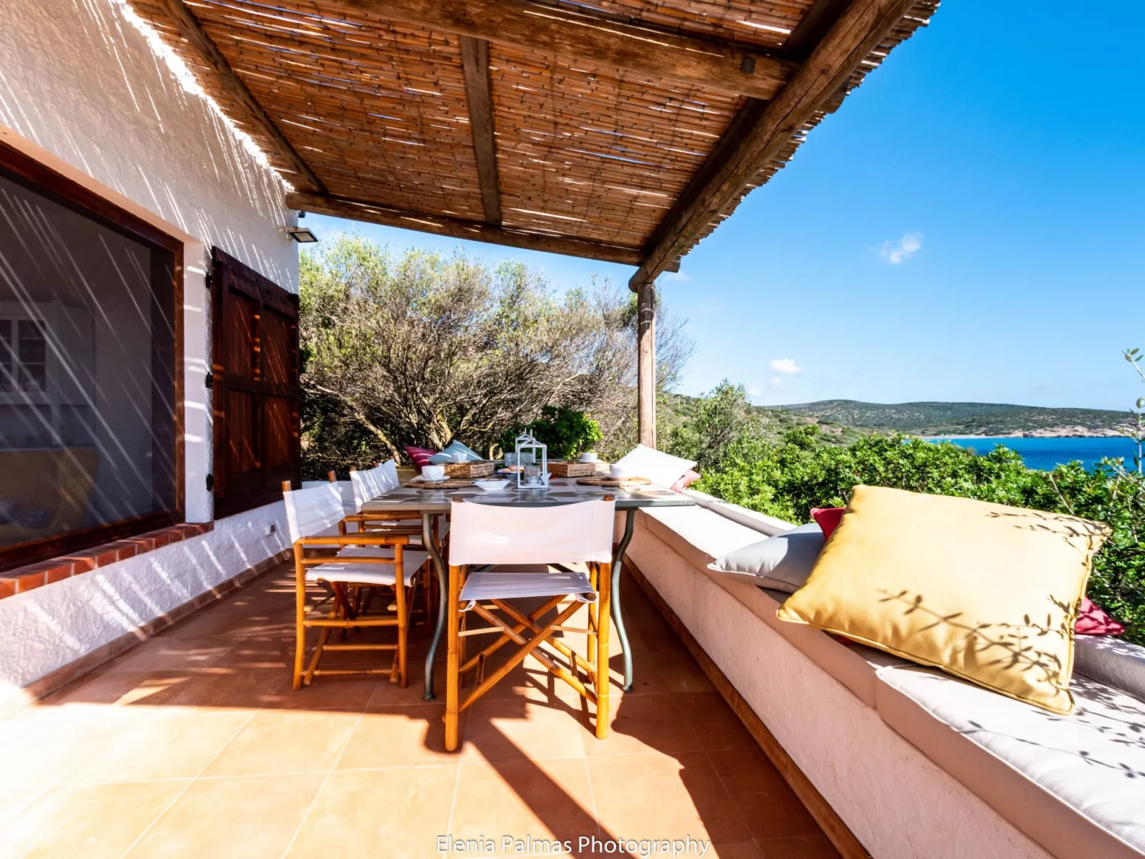 Haus in Sant'antioco mit überdachtem Parkplatz-Image-tags.info