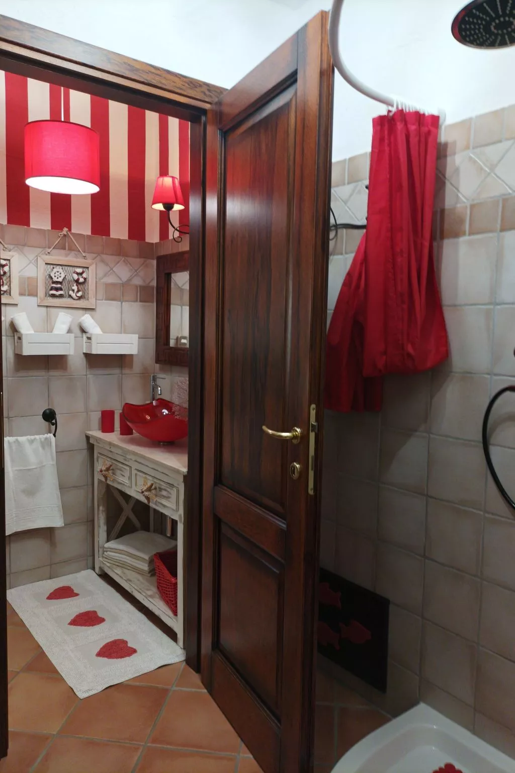 Haus 'Red Coral' mit Gemeinschaftspool-Image-tags.info