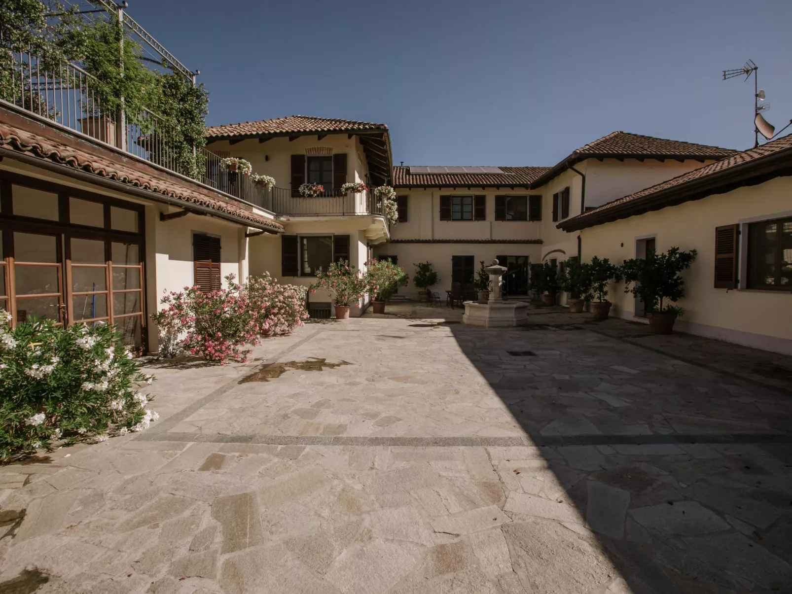 'Dolcetto' mit Schwimmbad-Buiten