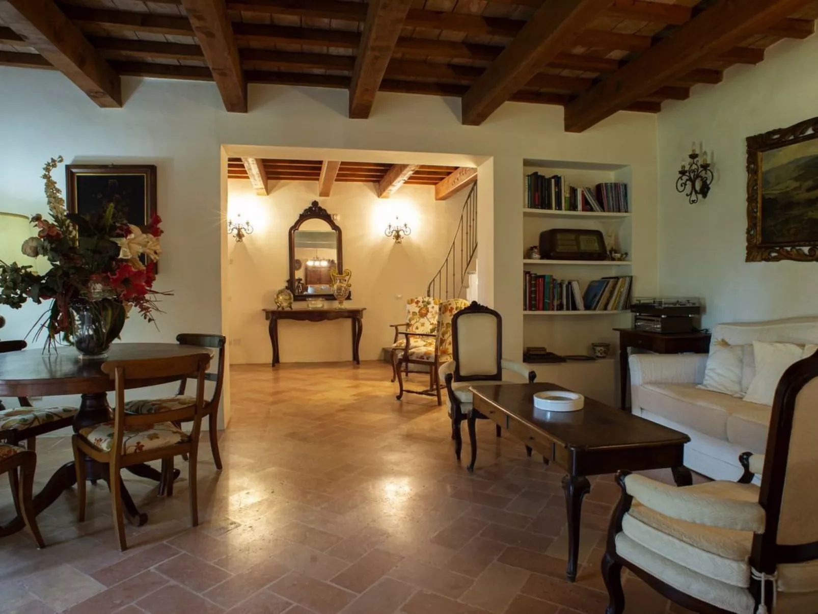 Villa mit privatem, halb versenkbarem Pool in Meeresnähe-Binnen