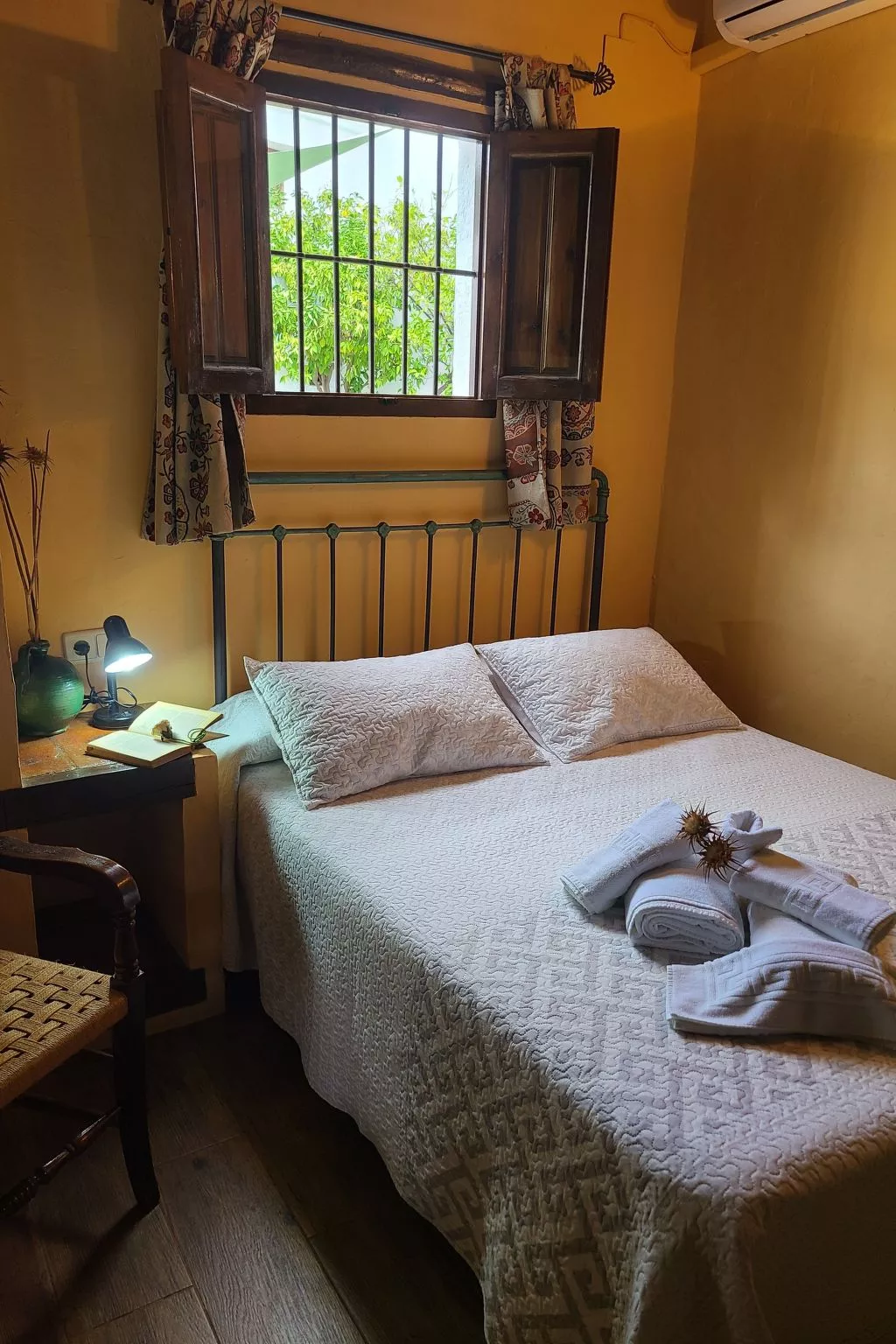 Schöne Ferienwohnung in Iznájar mit Garten, Terrasse und Grill-Binnen