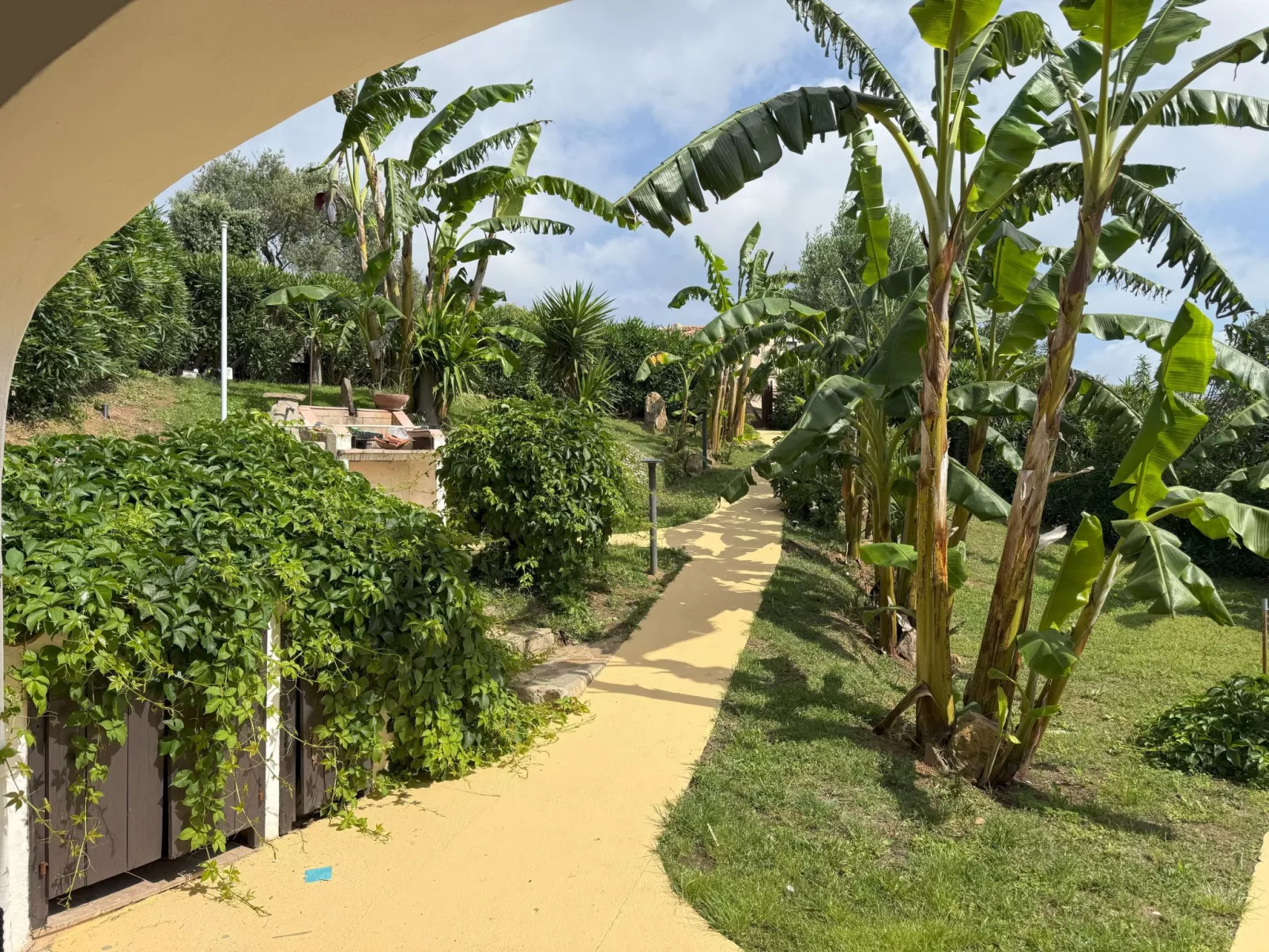 Villa in Banani-Buiten